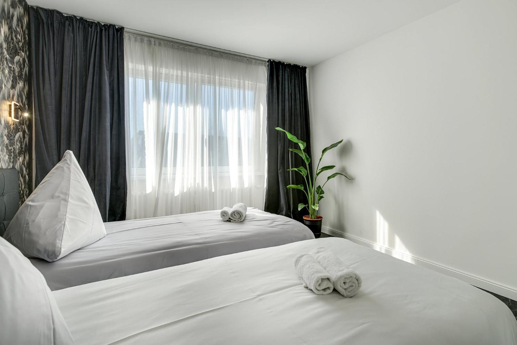 George Apartment *