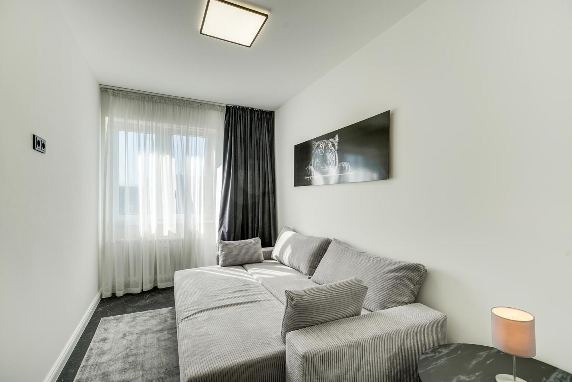 George Apartment *